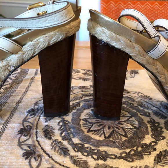 Shoes - Picture 7 of 8